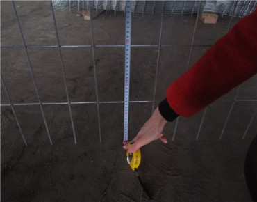 護(hù)欄網(wǎng)片高度測量